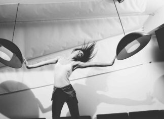 Best Action Cameras with Dual Screens for Vloggers Best Action Cameras with Dual Screens for Vloggers