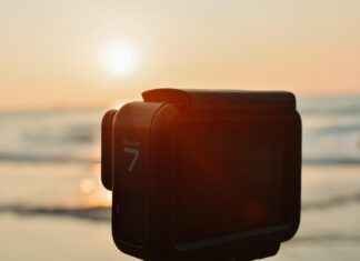 GoPro vs. Smartphone Camera: Do You Really Need an Action Cam? GoPro vs. Smartphone Camera: Do You Really Need an Action Cam?