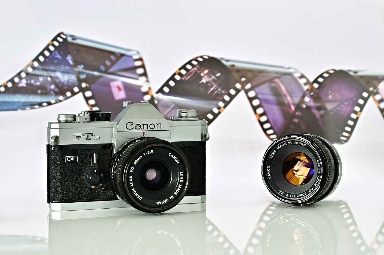 What Do Users Say About Each Camera?