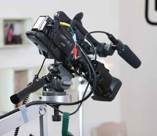 Top 5 Insta360 X3 Mounts for Biking, Surfing & Extreme Sports Top 5 Insta360 X3 Mounts for Biking, Surfing & Extreme Sports