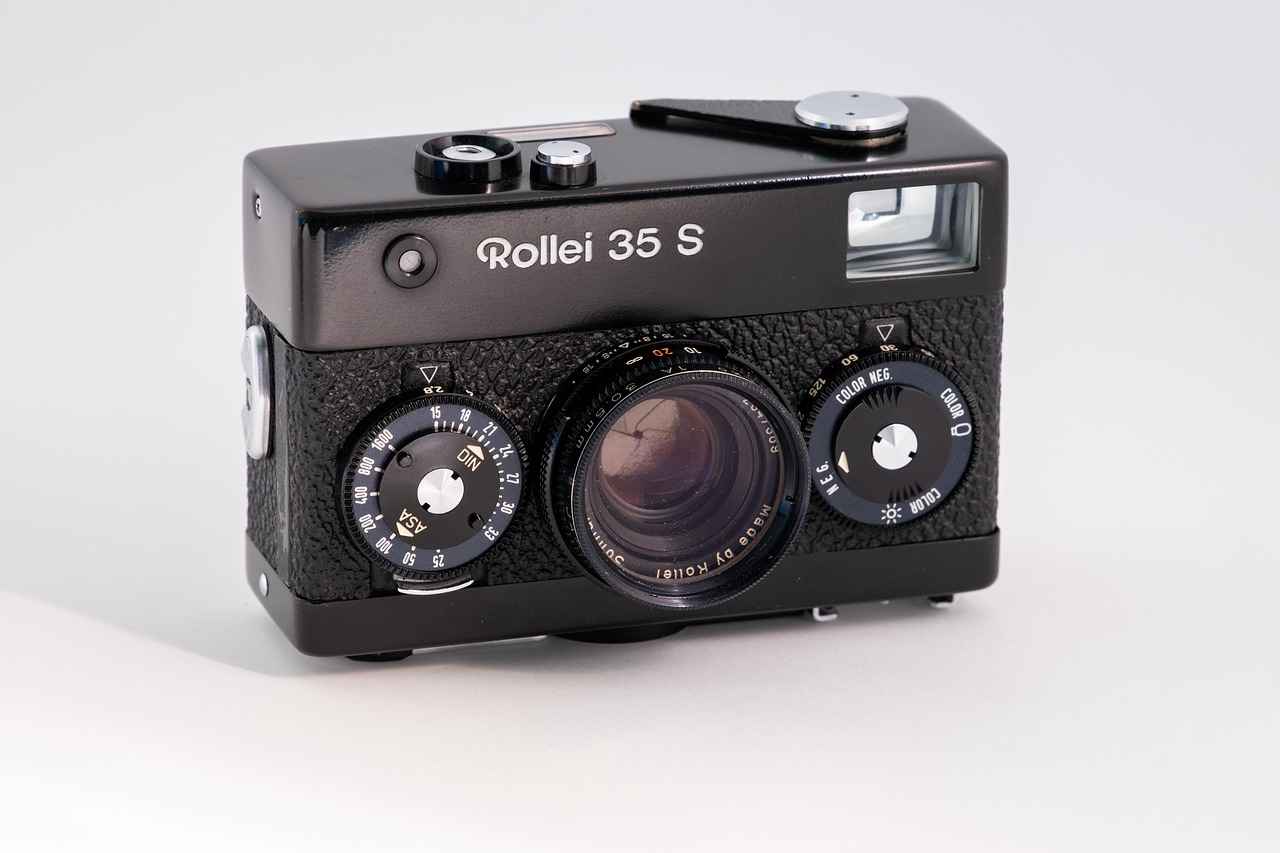 Why Action Cameras Are Replacing DSLRs for Adventure Filmmakers 4 What Advanced Features Do Modern Action Cameras Offer?